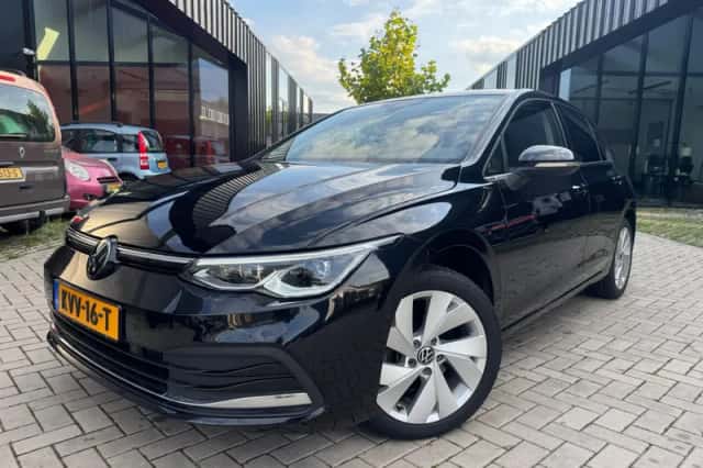 Volkswagen Golf (2022) thumbnail 1