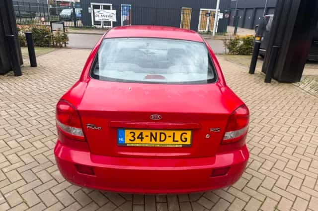 Kia Rio (2003) thumbnail 3