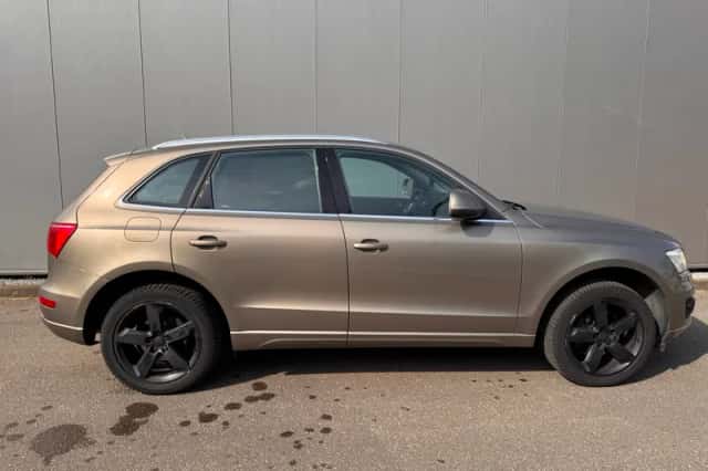 Audi Q5 (2011) thumbnail 3