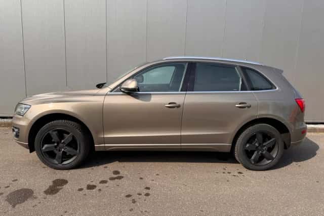 Audi Q5 (2011) thumbnail 4