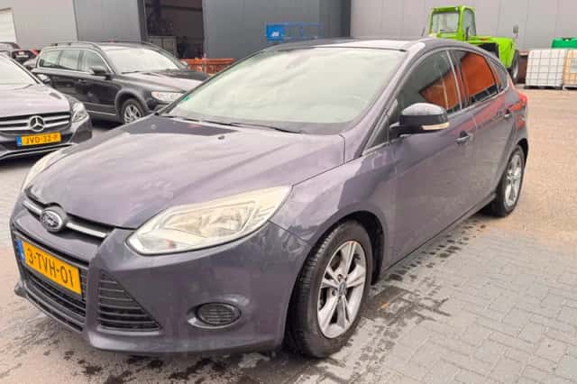 Ford Focus (2014) thumbnail 6