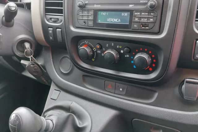 Nissan NV300 (2019) thumbnail 6