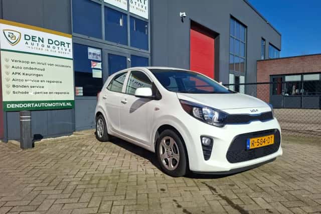 Kia Picanto (2022) thumbnail 4