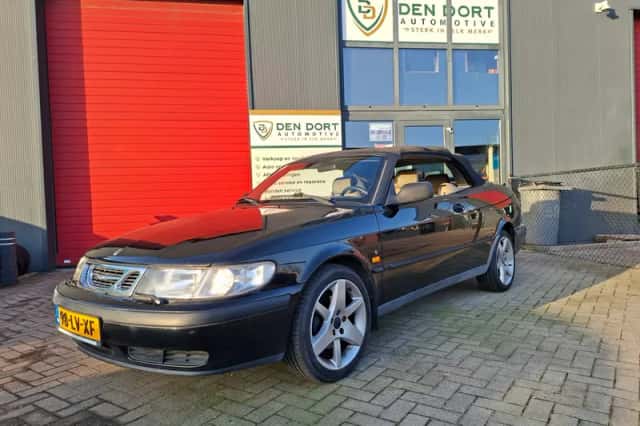 Saab 9-3 (2000) thumbnail 2