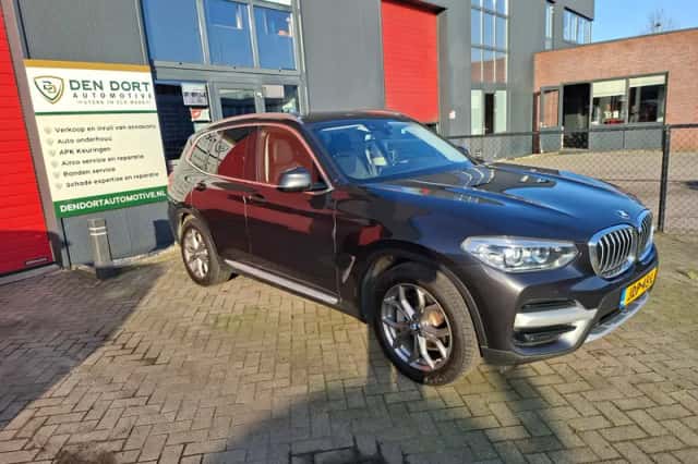 BMW X3 (2021) thumbnail 5