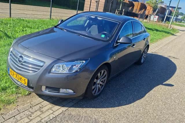 Opel Insignia (2012) thumbnail 1