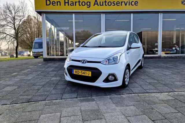 Hyundai i10 (2015) thumbnail 3