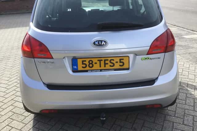 Kia Venga (2012) thumbnail 5