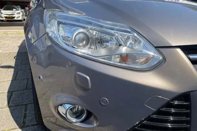 Ford Focus (2014) thumbnail 5