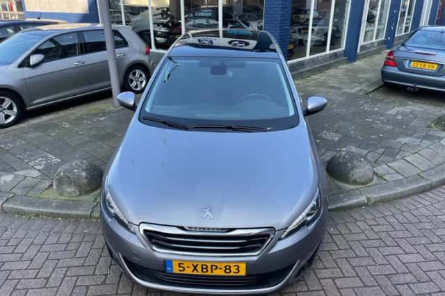 Peugeot 308 (2014) thumbnail 2
