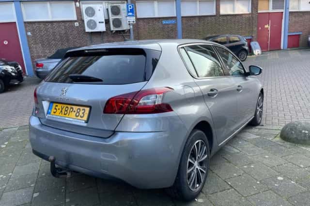 Peugeot 308 (2014) thumbnail 3