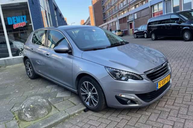 Peugeot 308 (2014) thumbnail 5