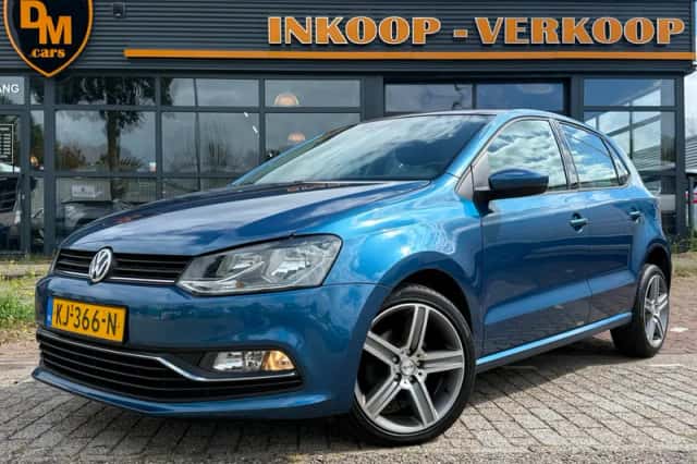 Volkswagen Polo (2016) thumbnail 2
