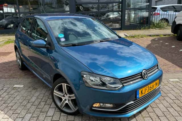 Volkswagen Polo (2016) thumbnail 3