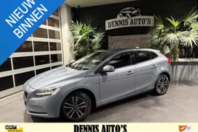 Volvo V40 (2019) thumbnail 1
