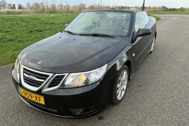 Saab 9-3 (2009) thumbnail 2