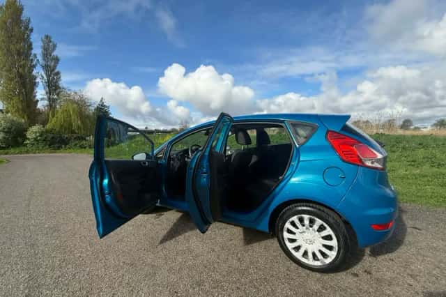 Ford Fiesta (2013) thumbnail 6