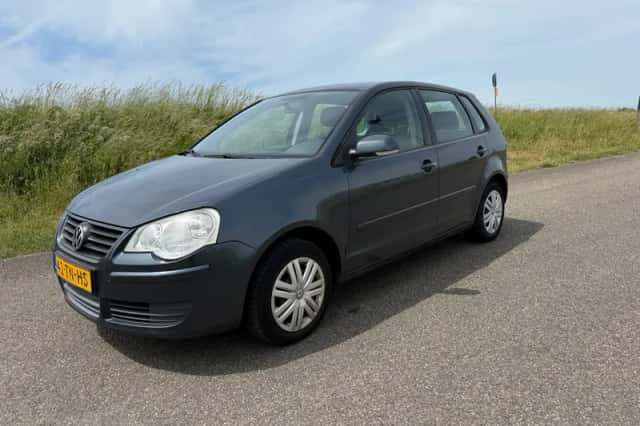 Volkswagen Polo (2006) thumbnail 1