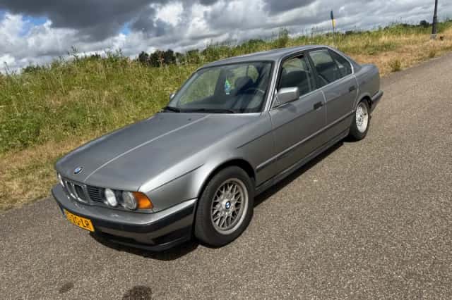 BMW 5-Serie (1989) thumbnail 2