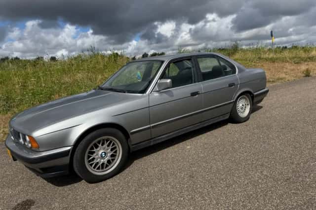 BMW 5-Serie (1989) thumbnail 5