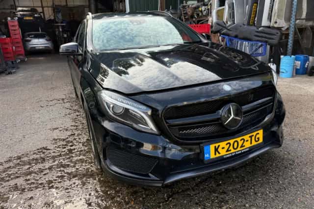 Mercedes-Benz GLA-Klasse (2014) thumbnail 5