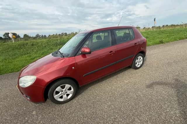 Škoda Fabia (2008) thumbnail 3