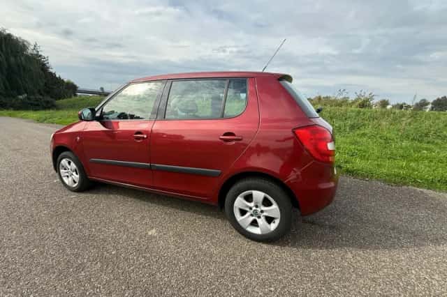 Škoda Fabia (2008) thumbnail 6