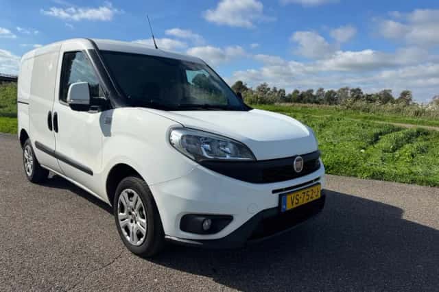 Fiat Doblò Cargo (2015) thumbnail 2