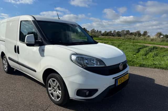 Fiat Doblò Cargo (2015) thumbnail 3