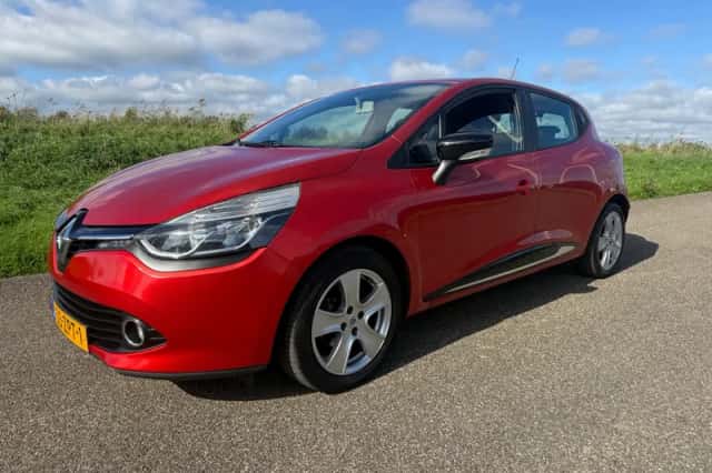 Renault Clio (2013) thumbnail 2