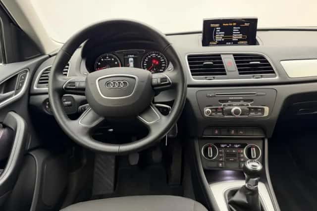 Audi Q3 (2017) thumbnail 4
