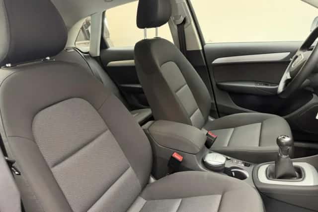 Audi Q3 (2017) thumbnail 6