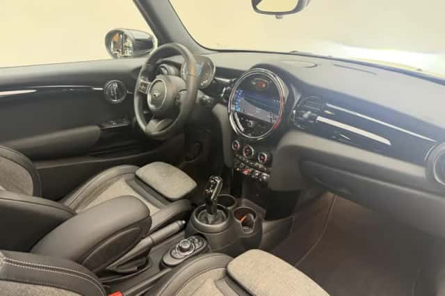 MINI Cooper (2021) thumbnail 6