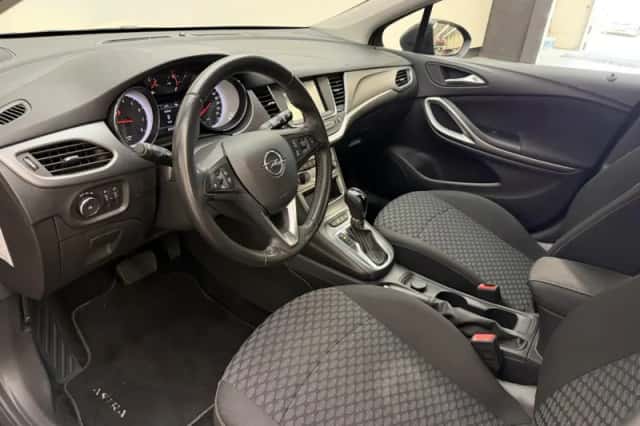 Opel Astra (2022) thumbnail 3