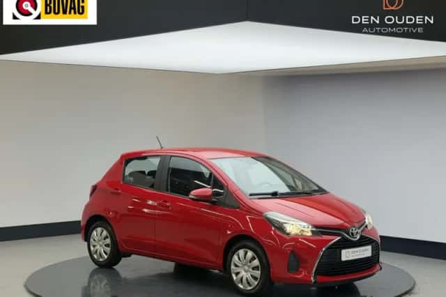 Toyota Yaris (2017) thumbnail 1
