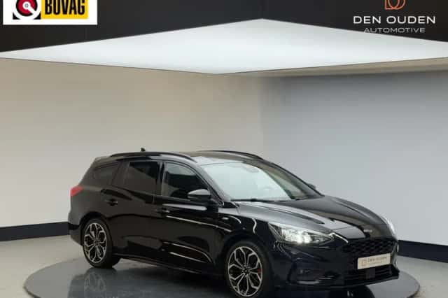 Ford Focus (2021) thumbnail 1