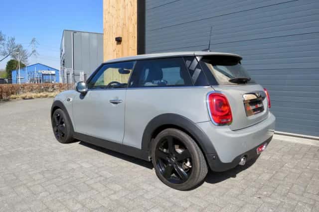 MINI One (2018) thumbnail 3