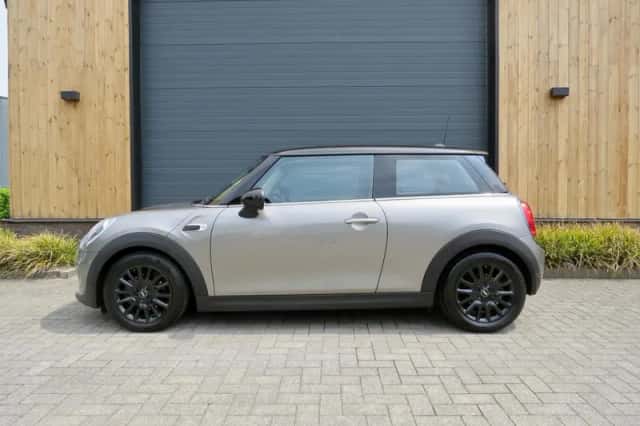 MINI Cooper (2018) thumbnail 6