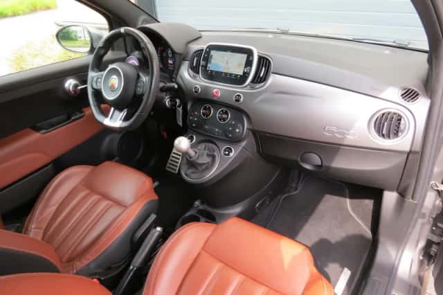 Fiat 500C (2019) thumbnail 2