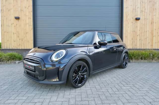 MINI One (2021) thumbnail 1