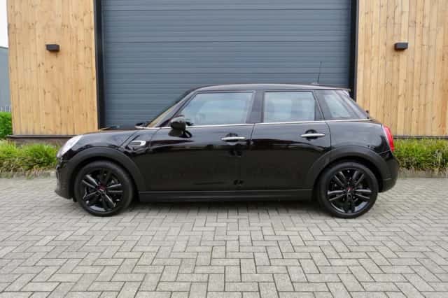 MINI Cooper (2018) thumbnail 6
