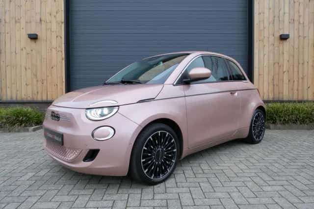 Fiat 500e (2021) thumbnail 1