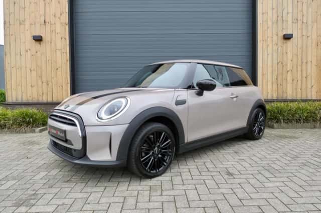 MINI Cooper (2022) thumbnail 1