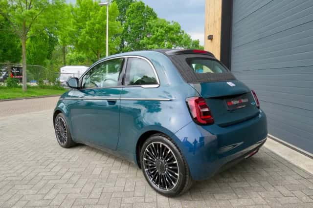Fiat 500e (2020) thumbnail 4