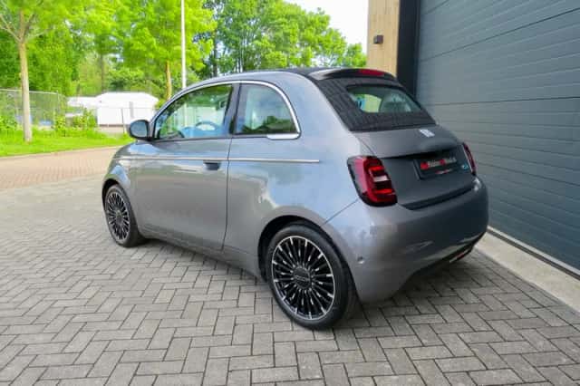 Fiat 500e (2023) thumbnail 4