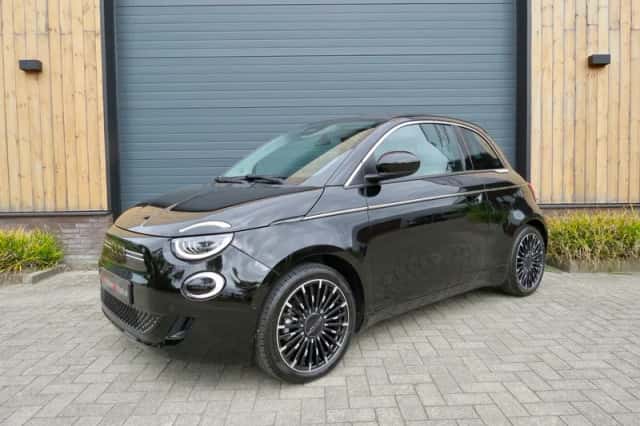 Fiat 500e (2024) thumbnail 3