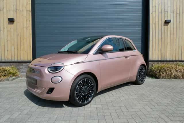 Fiat 500 (2024) thumbnail 1