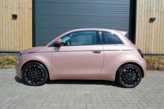 Fiat 500 (2024) thumbnail 6