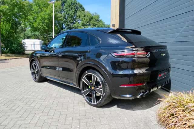 Porsche Cayenne Coupé (2021) thumbnail 3