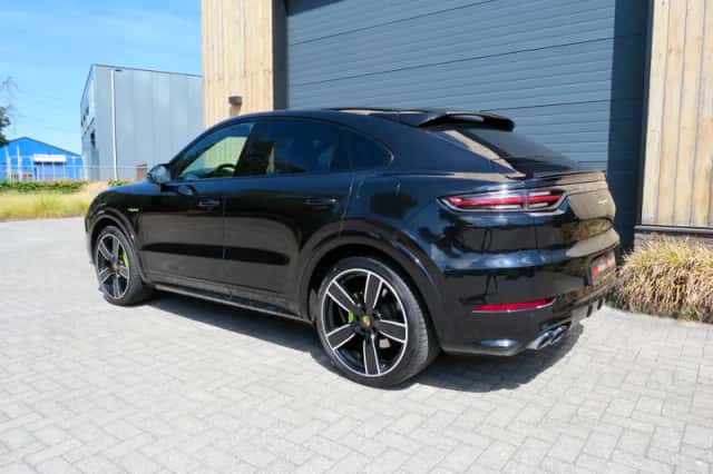 Porsche Cayenne Coupé (2021) thumbnail 4